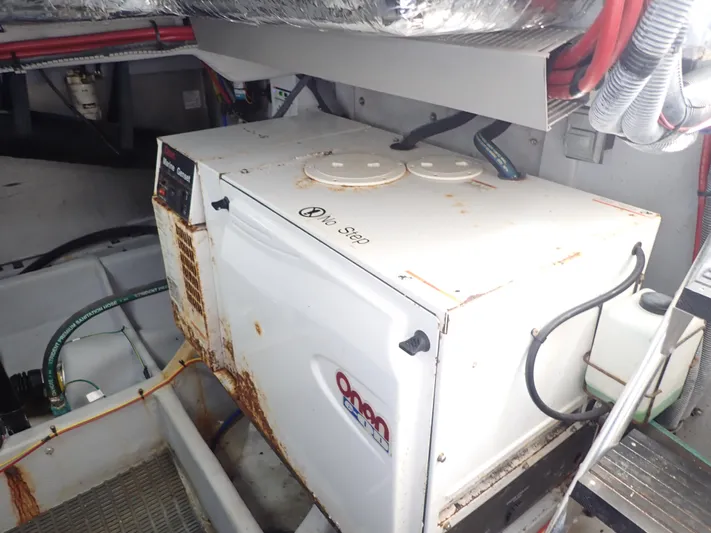 411 Meridian Yacht Photos Pics 