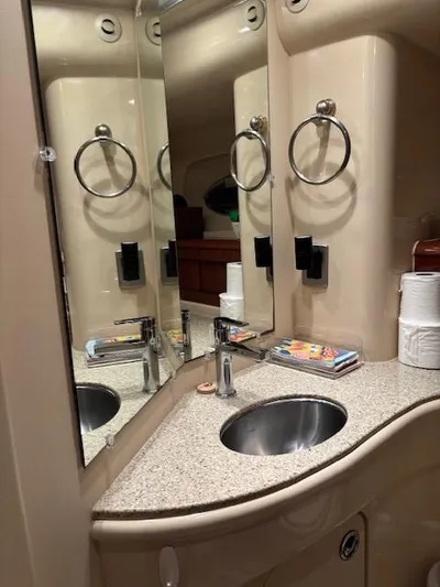 411 Meridian Yacht Photos Pics 