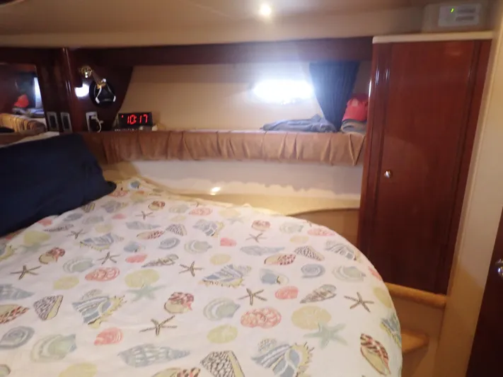 411 Meridian Yacht Photos Pics 