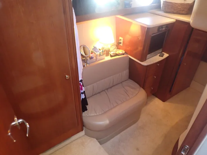 411 Meridian Yacht Photos Pics 