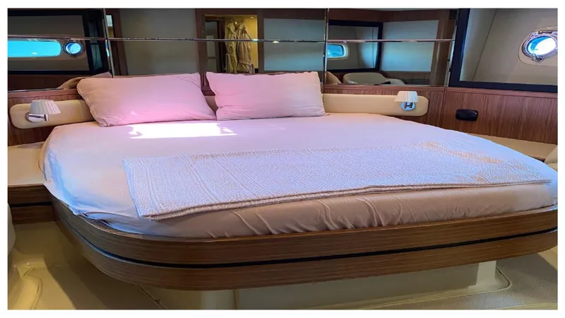  Yacht Photos Pics Azimut Magellano 53