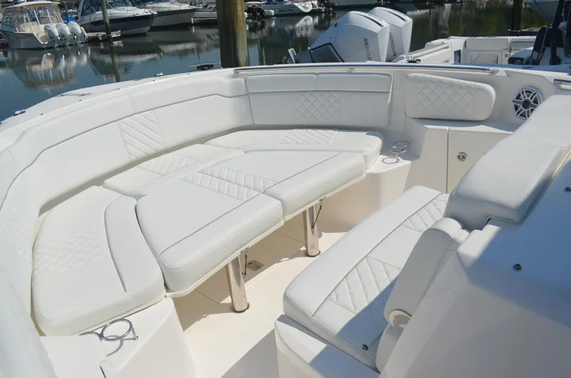 Trade-in Yacht Photos Pics Bow seating
