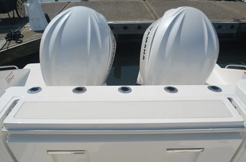 Trade-in Yacht Photos Pics Transom seat in