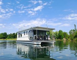 2023 Custom Hausboot