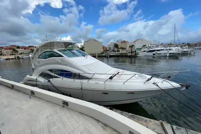 Cruisers Yachts 497 Sport Sedan