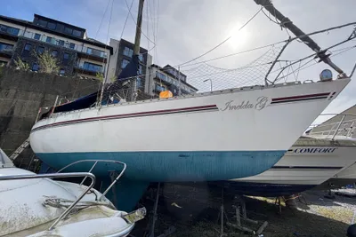1976 Nicholson 33