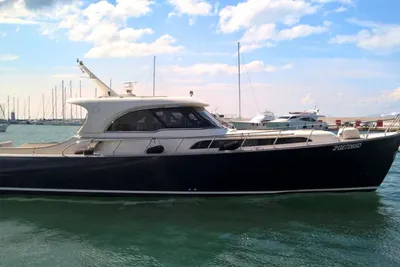 2005 Mochi Craft 51 Dolphin