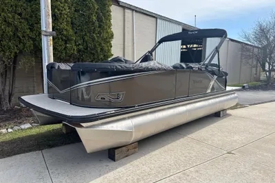 Tahoe Pontoon LTZ Cruise Rear Bench