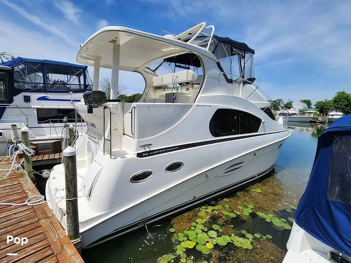  Yacht Photos Pics 2009 Silverton 35 Motor Yacht for sale in Union Springs, NY