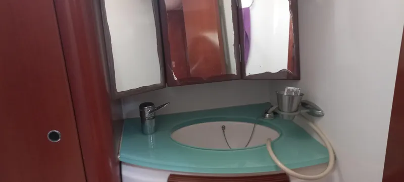 Kaskara Yacht Photos Pics Bathroom sink area on a 2007 Beneteau Oceanis Clipper 523 yacht.