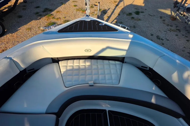  Yacht Photos Pics Luxurious seating area on 2023 Cobalt R30 boat, featuring elegant white upholstery.