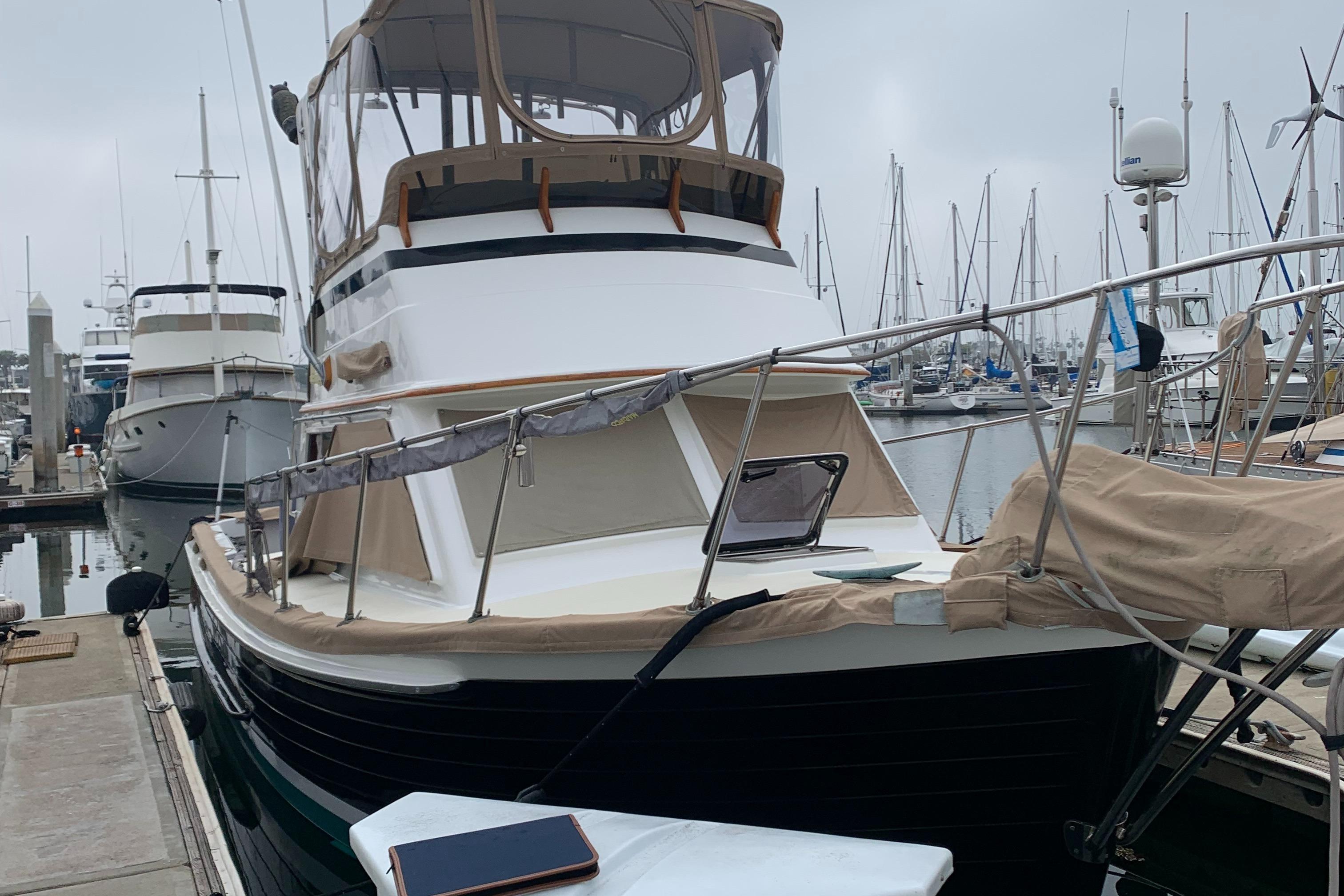1988 Island Gypsy Trawler Fly Bridge