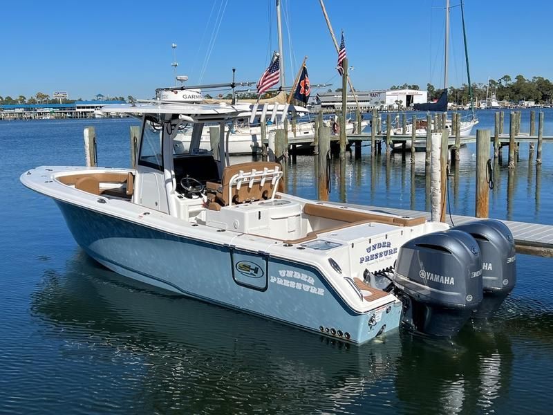 2020 Sea Hunt Gamefish 30 Forward Seating