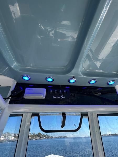 2020 Sea Hunt Gamefish 30 Forward Seating