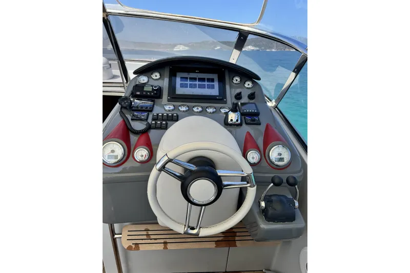  Yacht Photos Pics Rossocorsa 42 - DYachts