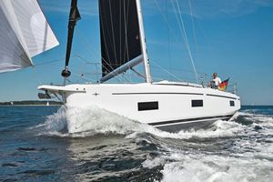 2023 Bavaria C42