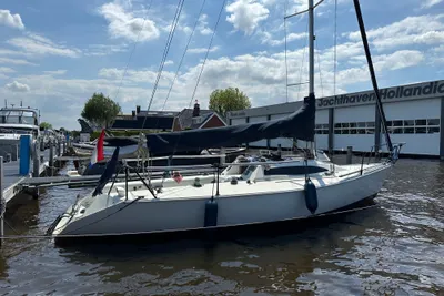 1985 Hunter Formula 28