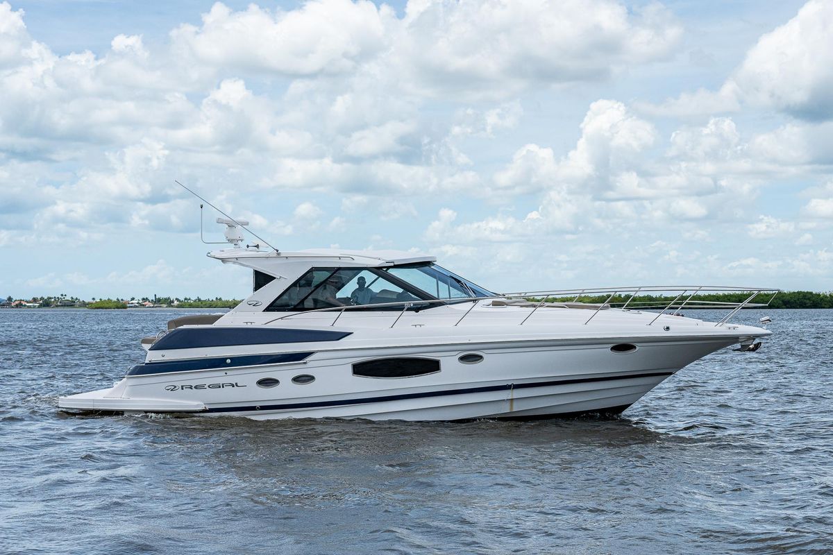 2015 Regal 46 