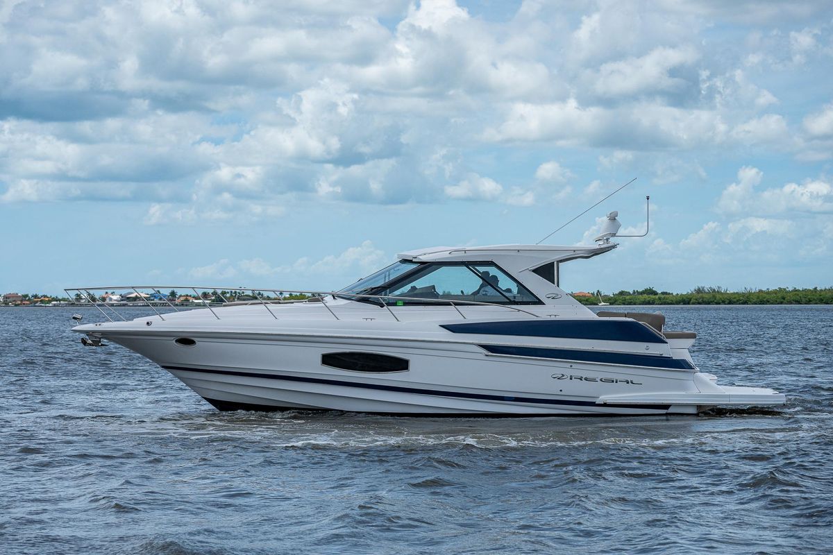 2015 Regal 46 