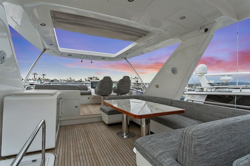 2020 Azimut 66 