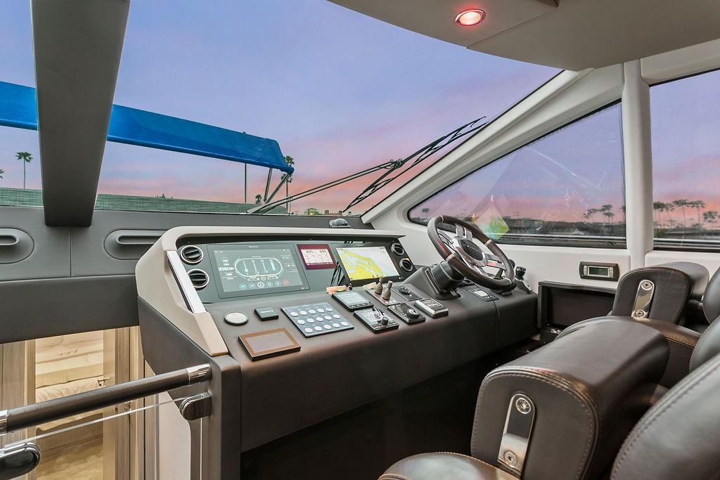 2020 Azimut 66 