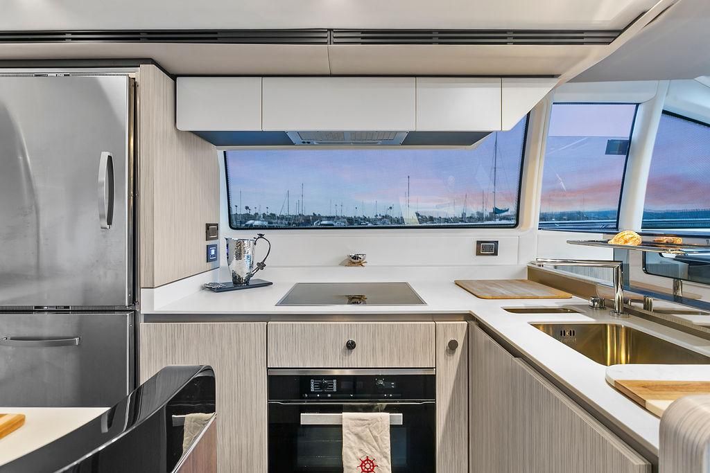 2020 Azimut 66 