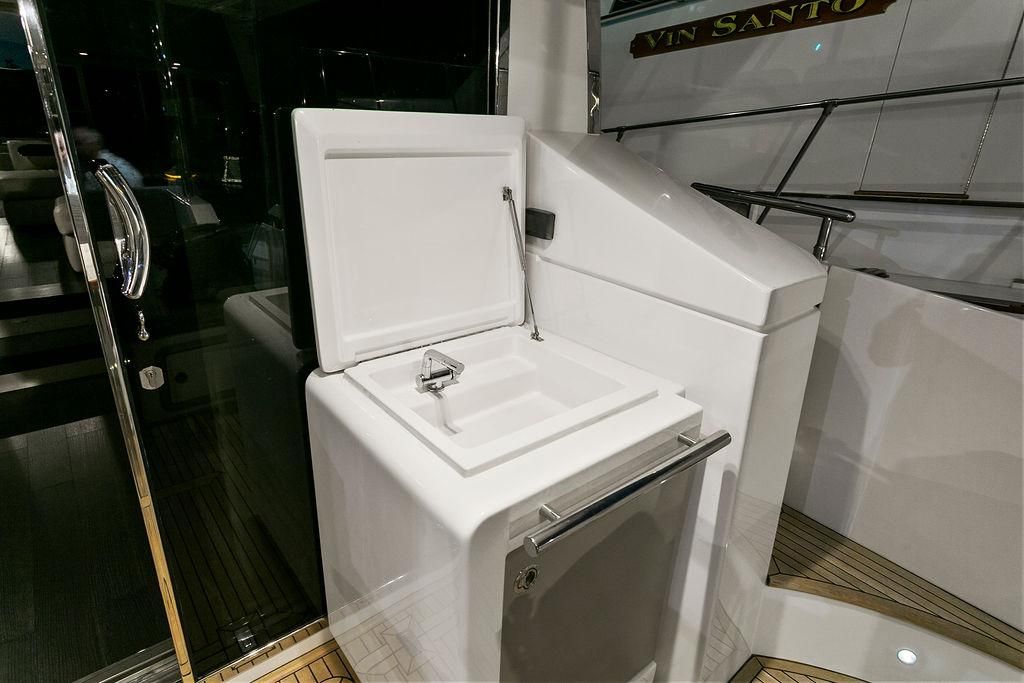 2020 Azimut 66 