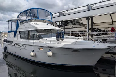 Carver 430 Cockpit Motor Yacht