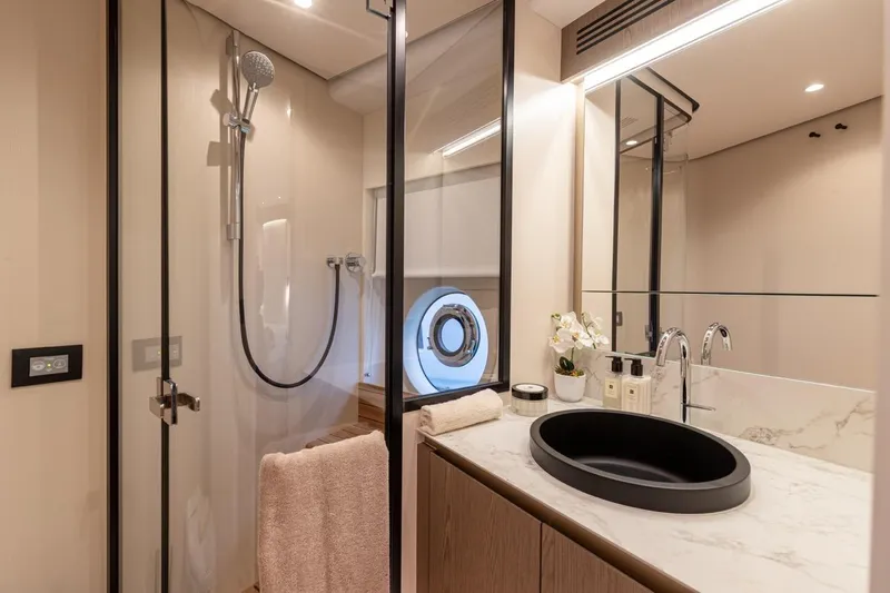  Yacht Photos Pics Luxurious bathroom on the Azimut Magellano 60 yacht, year 2025.