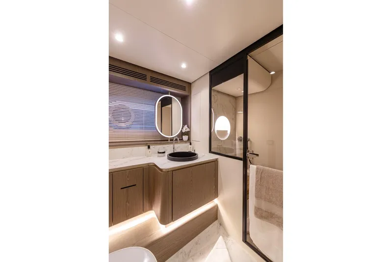  Yacht Photos Pics Luxurious bathroom on the Azimut Magellano 60 yacht, year 2025.