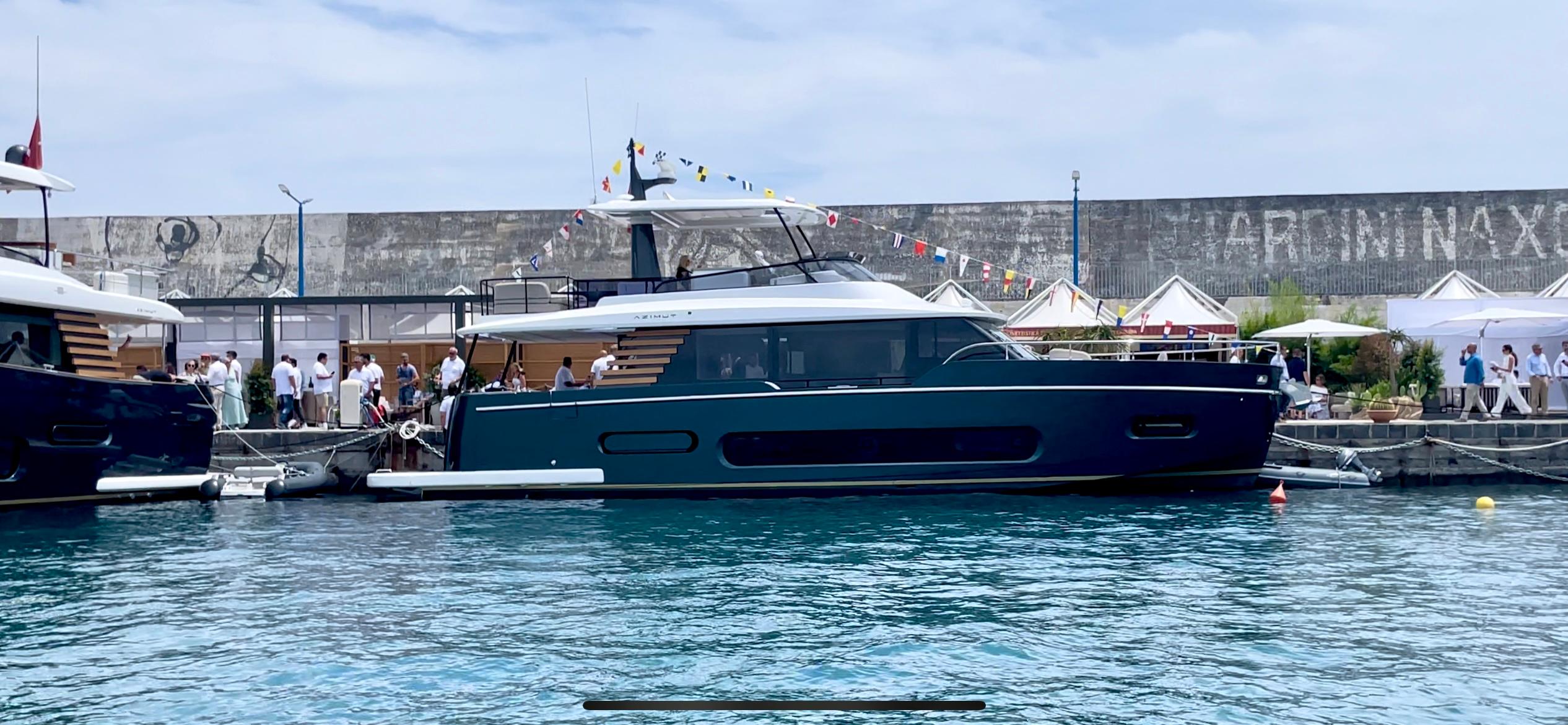 yacht magellano 60