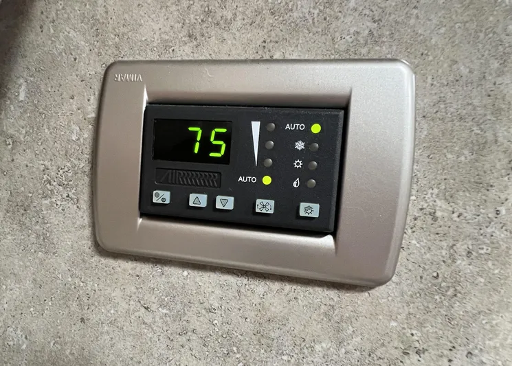 Gracie B Yacht Photos Pics Cabin Temperature Controls