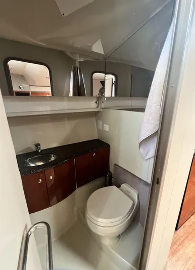 Gracie B Yacht Photos Pics Head