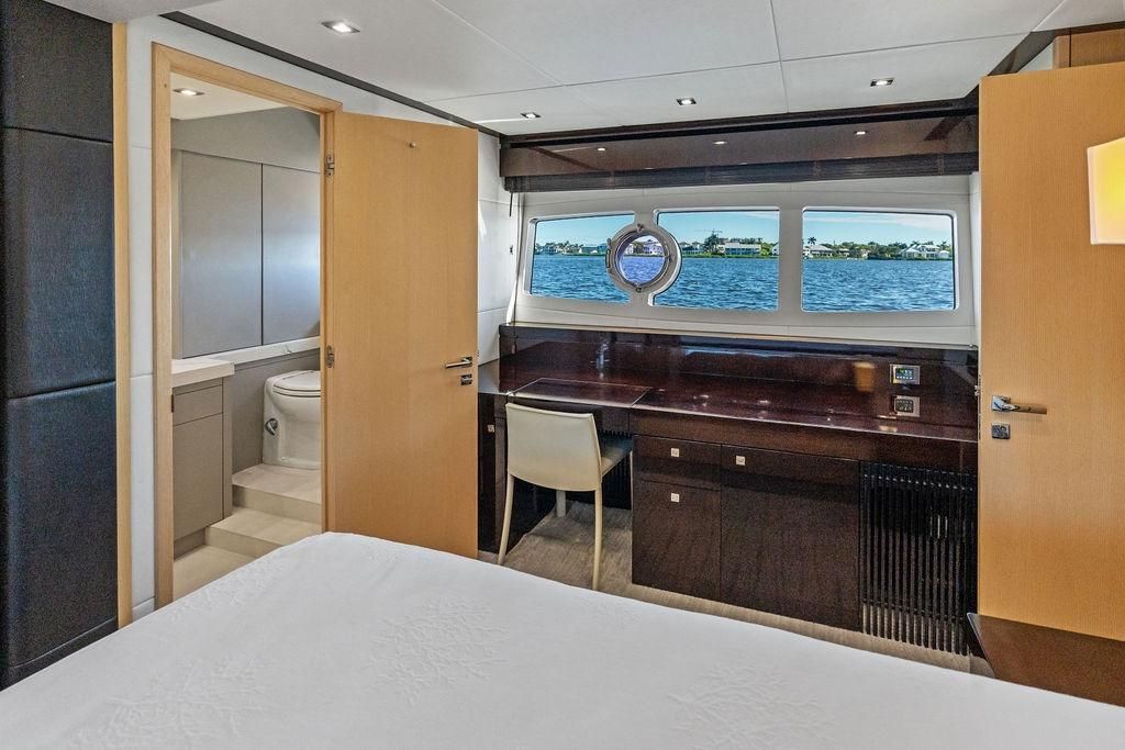 2013 Sunseeker 74 