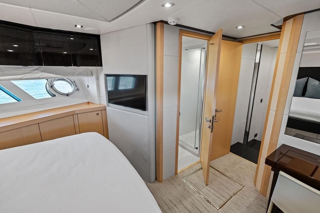 2013 Sunseeker 74 