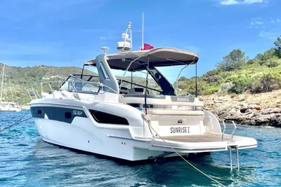 2015 Bavaria 330 Sport