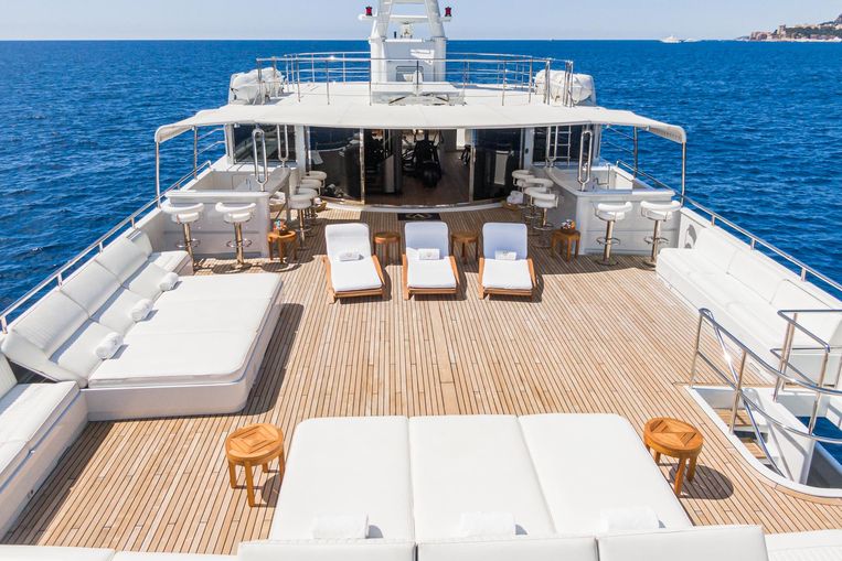 2003-205-1-codecasa-63m-motoryacht