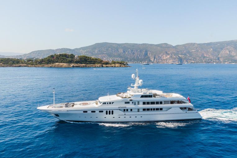 2003-205-1-codecasa-63m-motoryacht