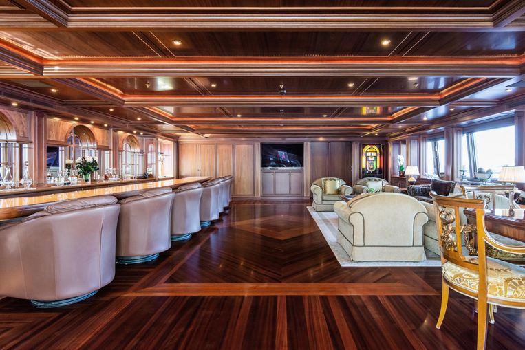 2003-205-1-codecasa-63m-motoryacht