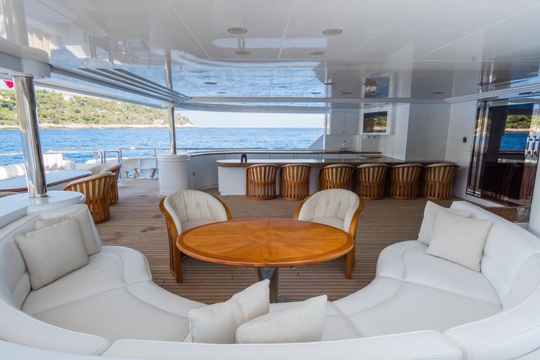 2003-205-1-codecasa-63m-motoryacht