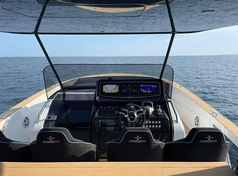 2021 Canelli 43 Center Console