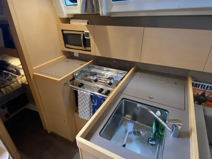 Bluebill Yacht Photos Pics 