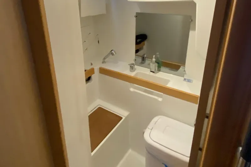 Bluebill Yacht Photos Pics 