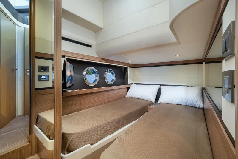 Four Sail Yacht Photos Pics 3rd Stateroom