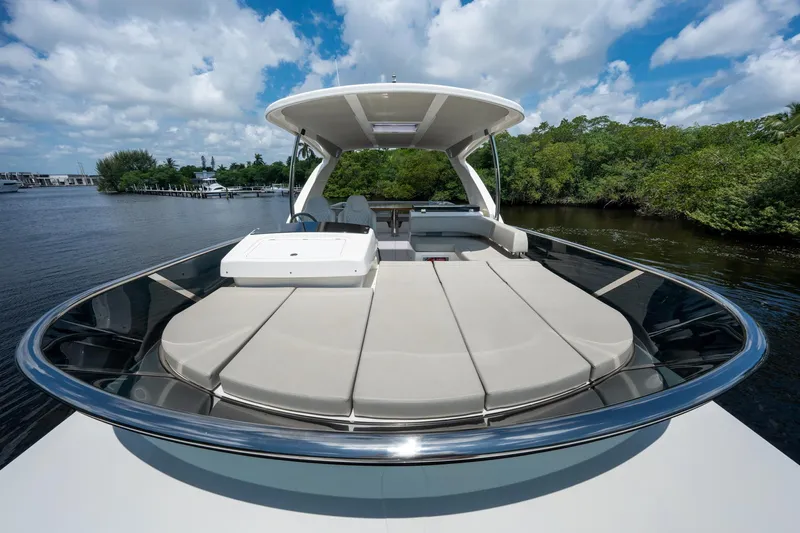 Four Sail Yacht Photos Pics Bow seating (Sun)