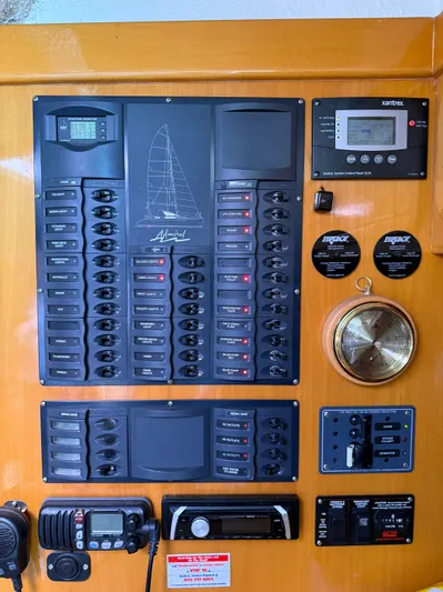 Trident III Yacht Photos Pics 