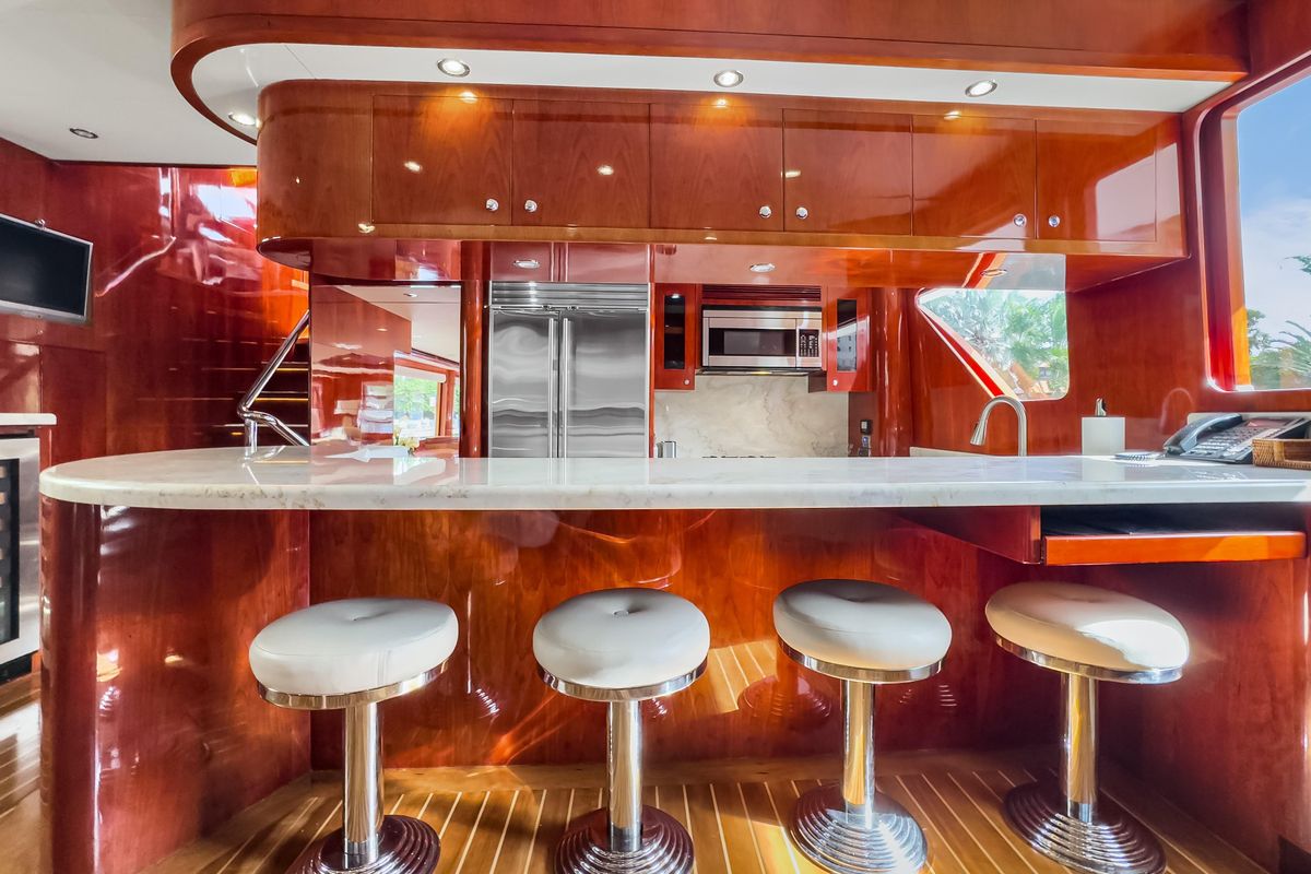 2005 Ocean Alexander 80 