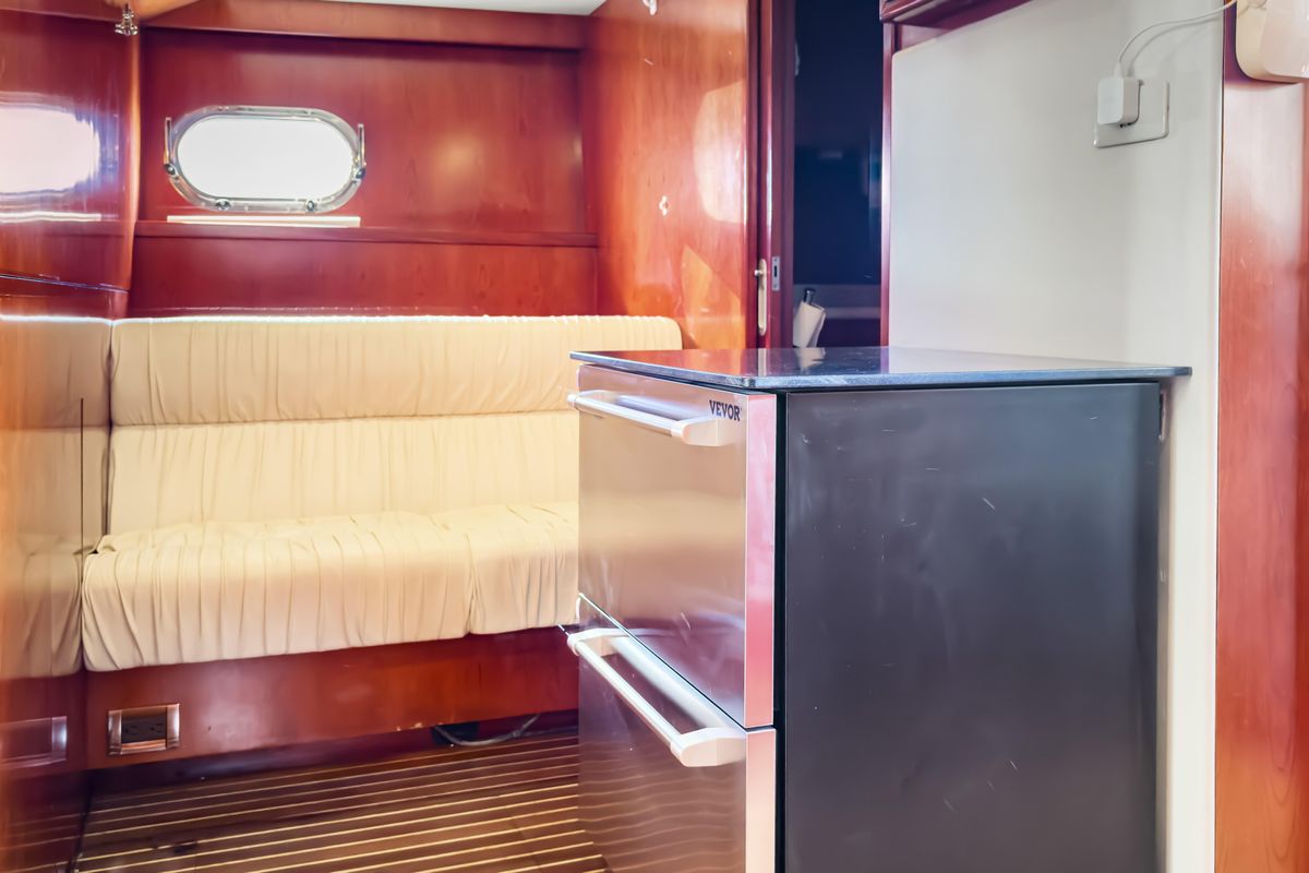 2005 Ocean Alexander 80 