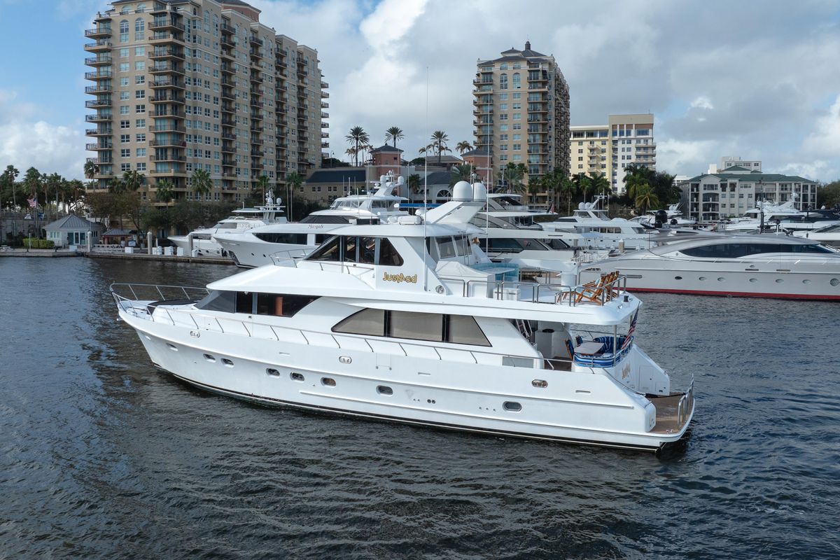 2005 Ocean Alexander 80 