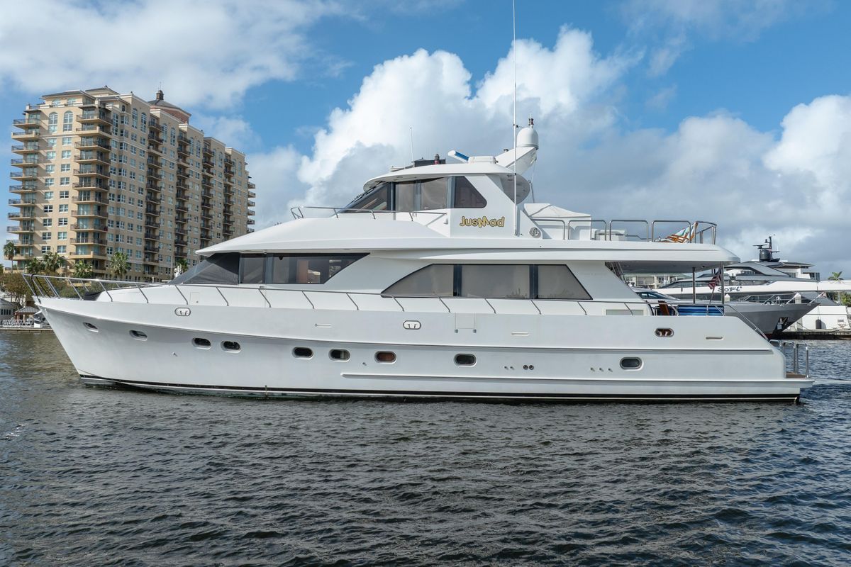 2005 Ocean Alexander 80 